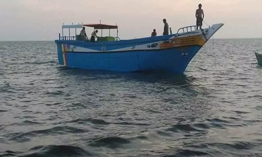 Kakinada: Missing boat found in Machilipatnam, seven fishermen safe