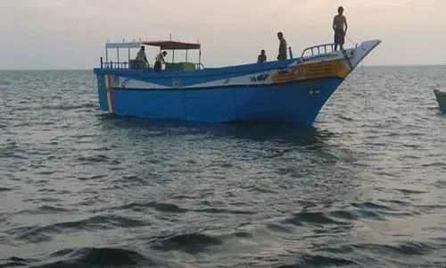 Kakinada: Missing boat found in Machilipatnam, seven fishermen safe