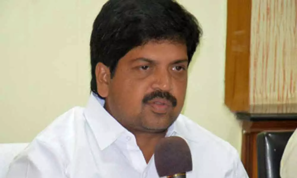 TDP leader Kollu Ravindra