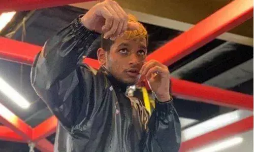 Teenaged pro-boxer eyes reverse route, keen to compete at Olympics