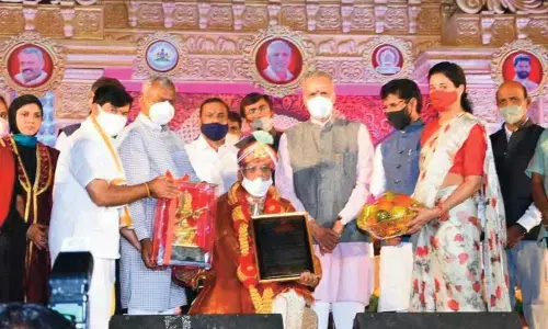 Pandit Vinayak Torvi