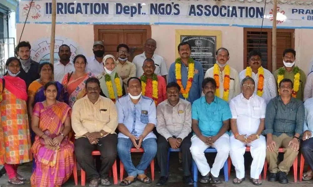 Newly-elected APTOA Prakasam district unit in Ongole on Sunday