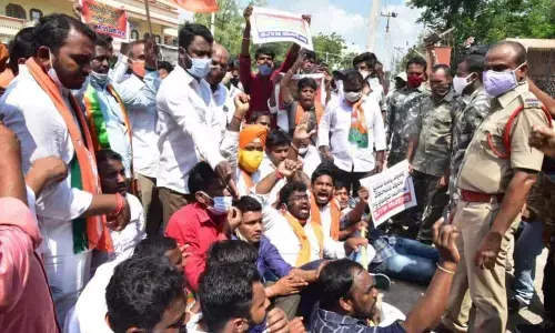 BJYM and BJP leaders and activists