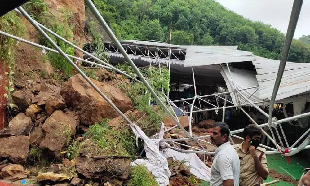 Landslides fell from Indrakeeladri temple in Vijayawada