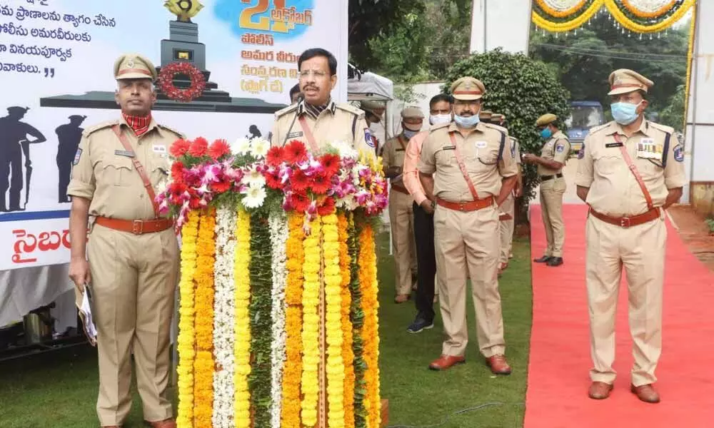 Tributes paid to martyrs on Police Commemoration Day