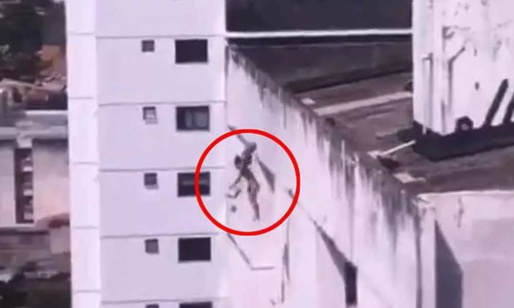 Hyderabad: Woman jumps off building as husband succumbs to corona