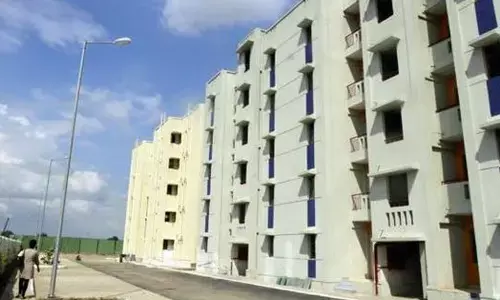 Simhapuri Poura Samakhya to fight for allocating houses