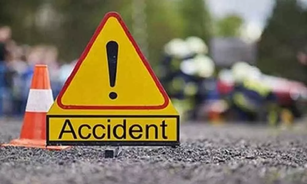 5 sadhus injured in accident in Uttar Pradesh