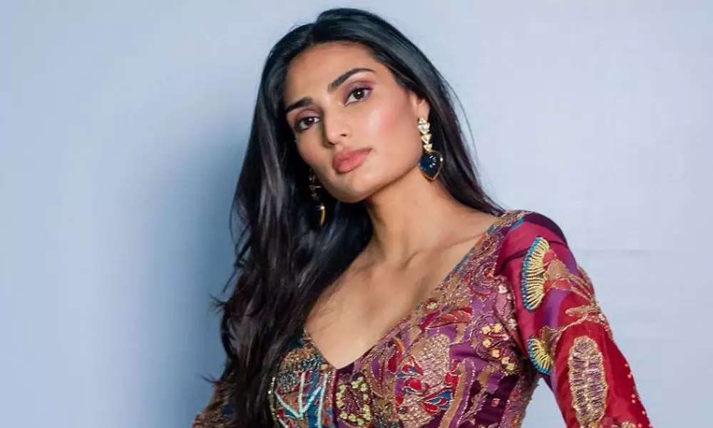 Live audience gives sense of confidence: Athiya Shetty