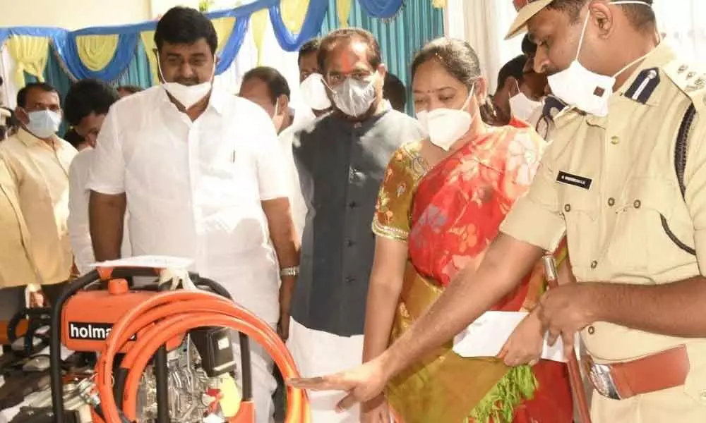 Home Minister Mekathoti Sucharitha inspecting the fire equipment in Srikakulam