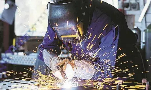 Industrial production shrank 1.9% in November