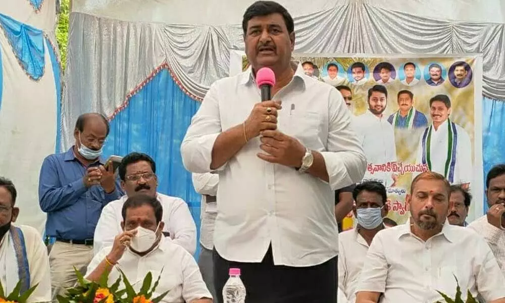 Deputy Chief Minister Dharmana Krishna Das