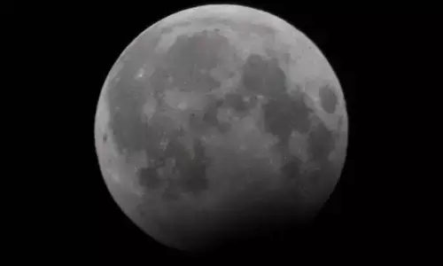 No, Moon Won’T Turn Blue Today