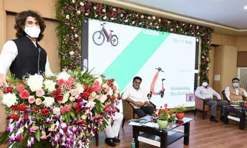 Vijay Devarakonda all praise for KCR leadership