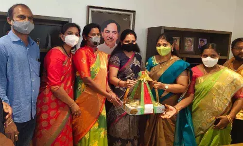 Ranga Reddy ZP chief Anitha Harinath Reddy congratulates Kavitha