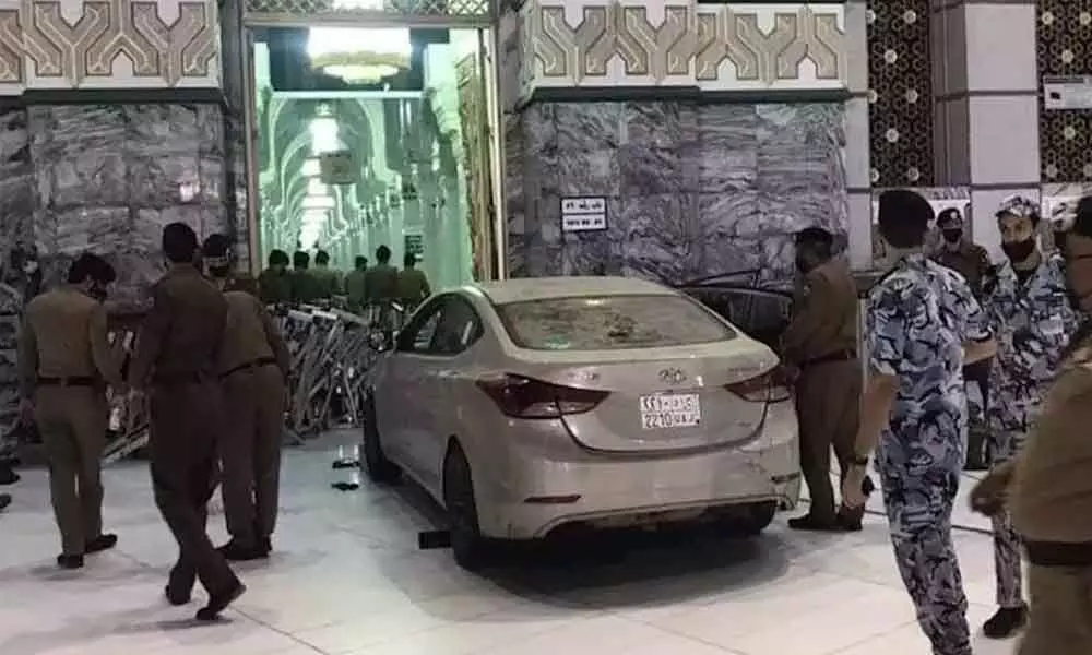 Saudi man rams car at  Meccas Grand Mosque