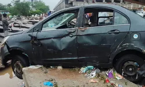 Free service offered to flood-damaged vehicles