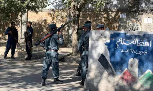 6 injured after gunmen storm Kabul University