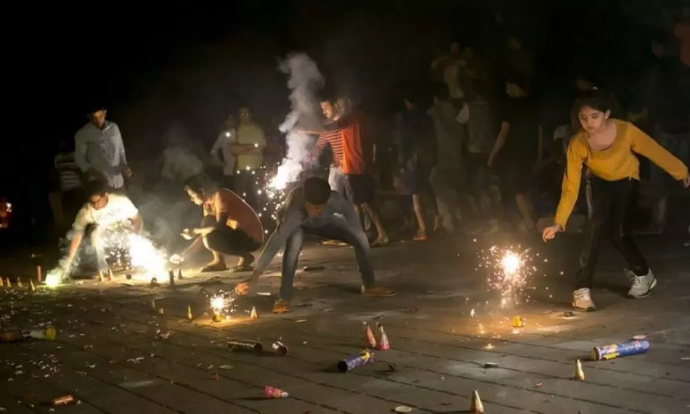 WB urges people not to burst firecrackers in Kali Puja, Diwali