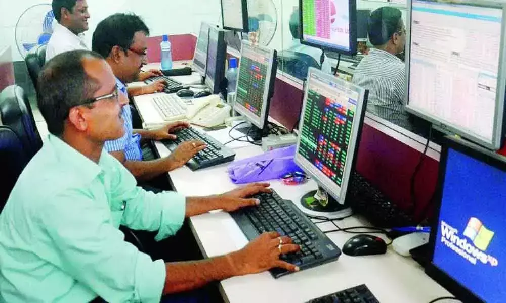 Sensex gains 355 points to settle at 40,616 & Nifty settles above 11,850