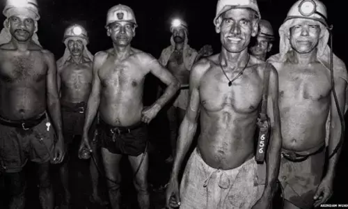 Singareni collieries to give Rs 68,500 as Diwali bonus to employees