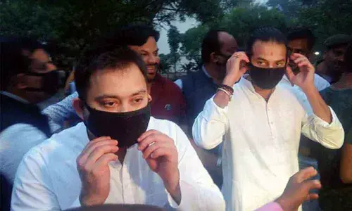 Tejashwi Yadav and his elder brother Tej Pratap Yadav