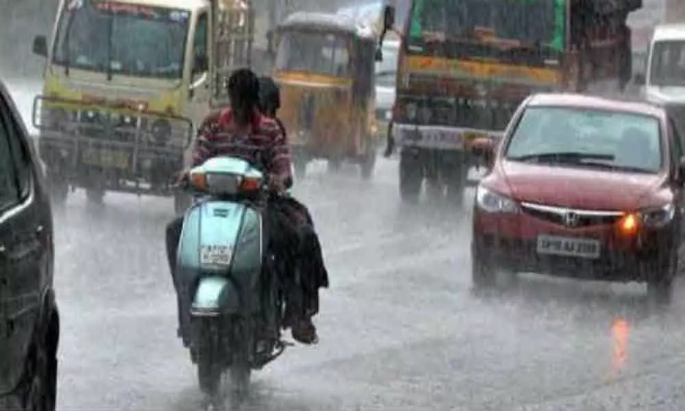 Heavy rains lashes Nellore