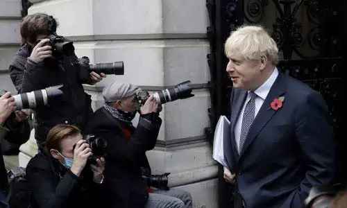 UK PM’s top aide resigns