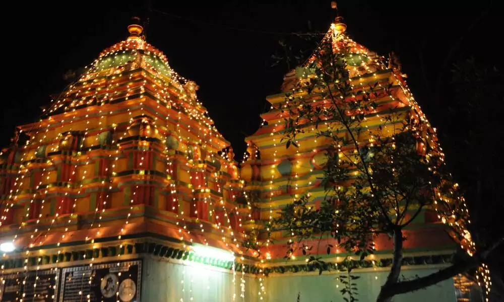 Somasundareswara Swamy temple at Arundalpet in Guntur district decorated with colourful lighting to mark beginning of Karthika Masam	 	Photo: B Srinivasarao