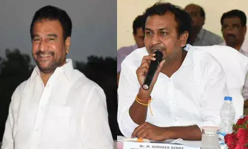 Former MLA and former minister P. Ramasubba Reddy and Jammalamadugu MLA M. Sudheer Reddy