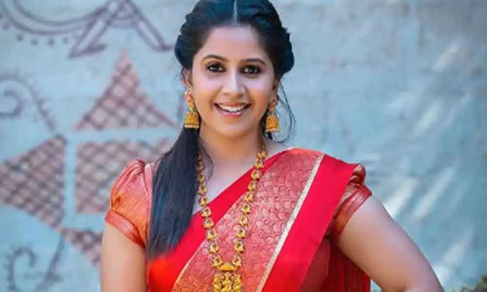 How Much Does Kannada Anchor Anushri Charge For TV Shows?
