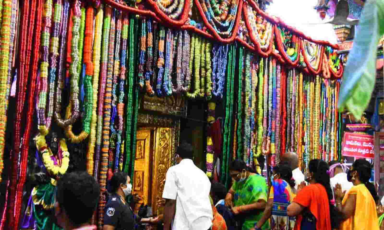 ganpati decoration with bangles