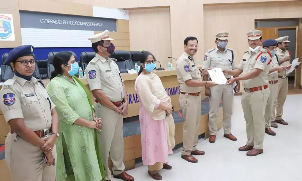 Cops rewarded for good performance