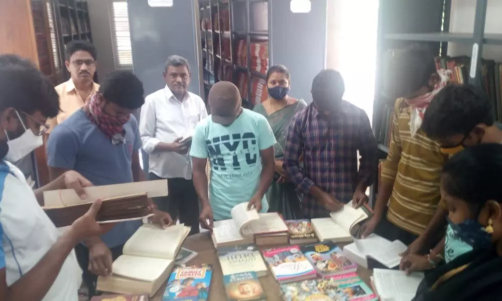 People at Gowthami Library book exp in Rajamahendravaram on Tuesday