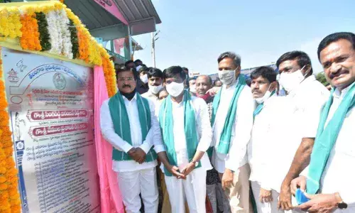 Ministers Singireddy Niranjan Reddy and Vemula Prashanth Reddy inaugurating Rythu Vedika Bhavan at Velpur mandal headquarters on Tuesday