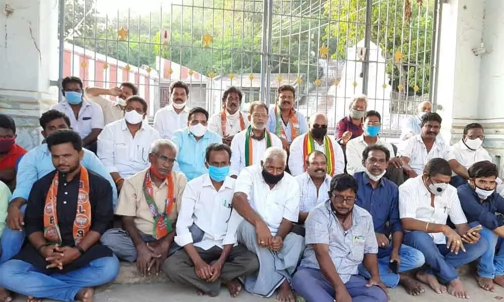 TDP, BJP leaders staging protest at Lakshmi Narasimha Swamy temple