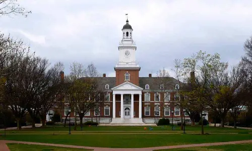 Number of active Coronavirus infections in US significantly higher