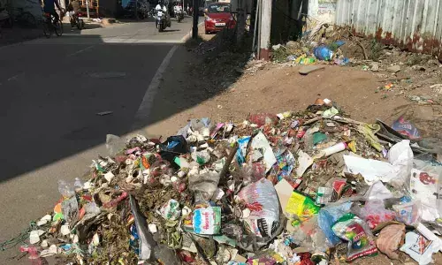 Traffic jams in narrow lanes remain irksome in Bala Nagar Division