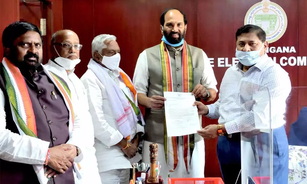 TPCC President N Uttam Kumar Reddy along with Congress leaders submitting a representation to State Election Commissioner  C. Parthasarthy in Hyderabad on Saturday