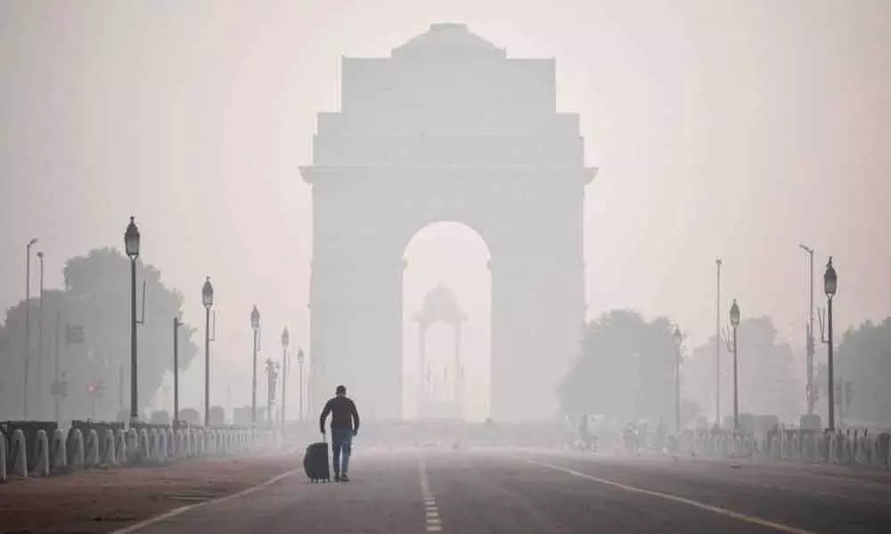 Delhis Minimum Temperature To Be Around 7 Degree Celsius Today, Air Quality In Poor Category