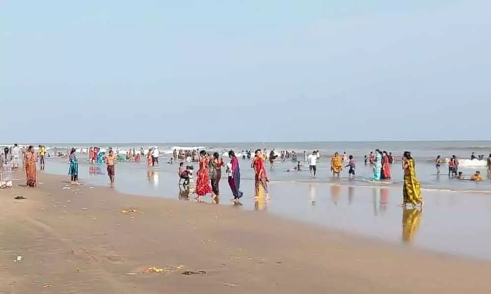 Hamsala Deevi beach