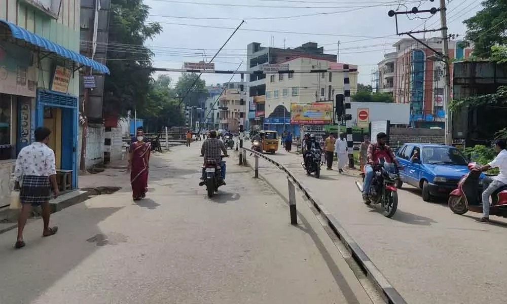 Long wait at Rayalacheruvu gate to end soon