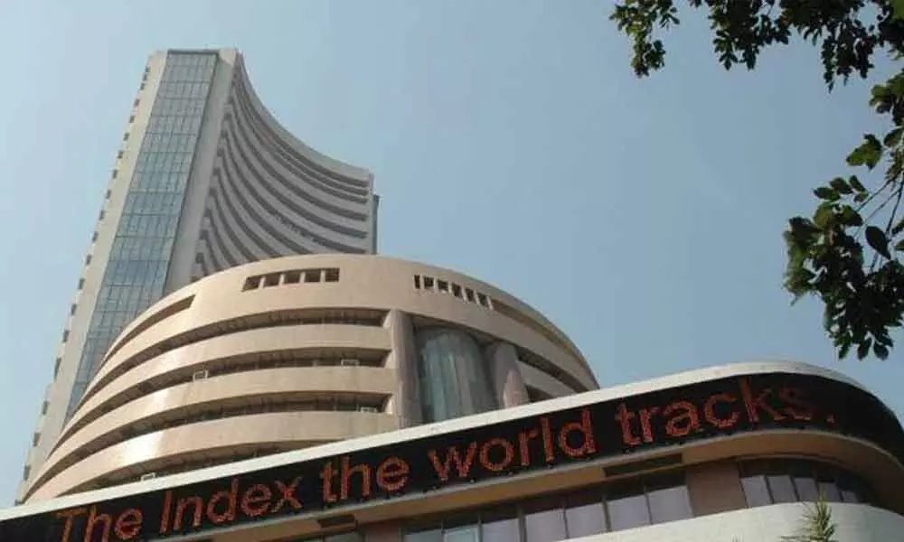 Market course hinges on global cues