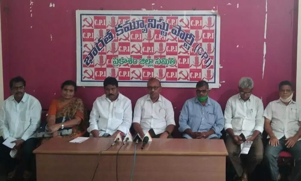 Leaders of CPI, CPM and other Left parties addressing media in Ongole on Monday