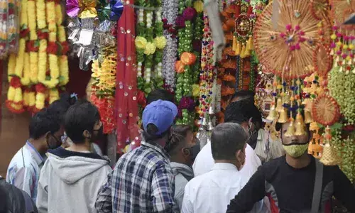 Delhi government withdraws order to close 2 markets for flouting Coronavirus norms