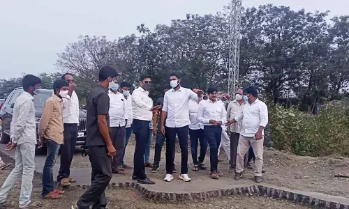MP Margani Bharat inspecting Gammon bridge works in Rajamahendravaram on Monday