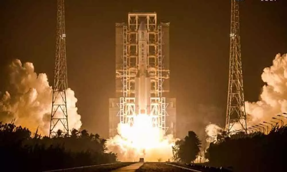 China on Tuesday launched a spacecraft to collect and return samples from the moon, the countrys first attempt to retrieve samples from an extraterrestrial body.