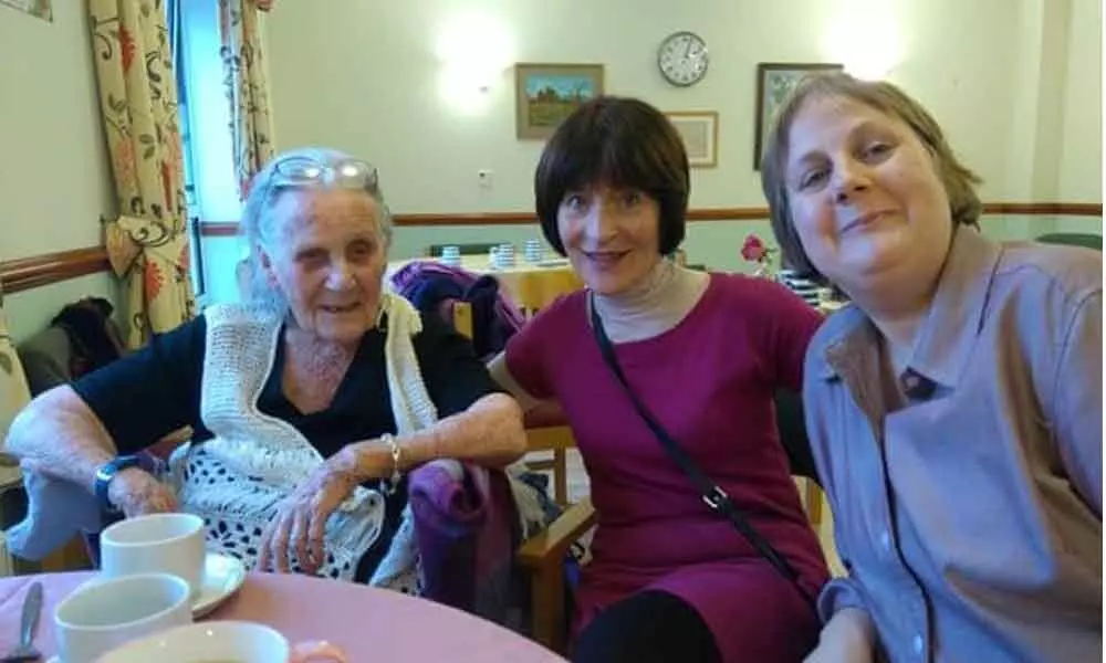 British woman celebrates 100th birthday