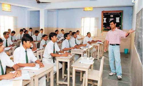 Private schools threaten to stop online classes if fee not paid