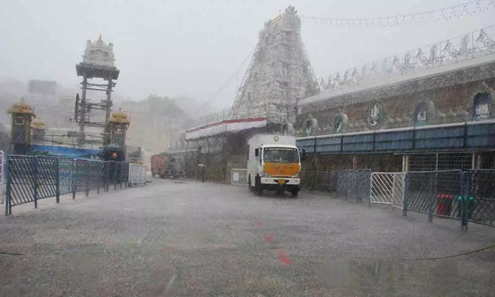 Heavy rains lash Tirumala amid cyclone Nivar effect, devotees face troubles at temple